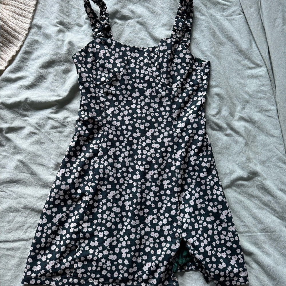 Beginning boutique mini floral dress